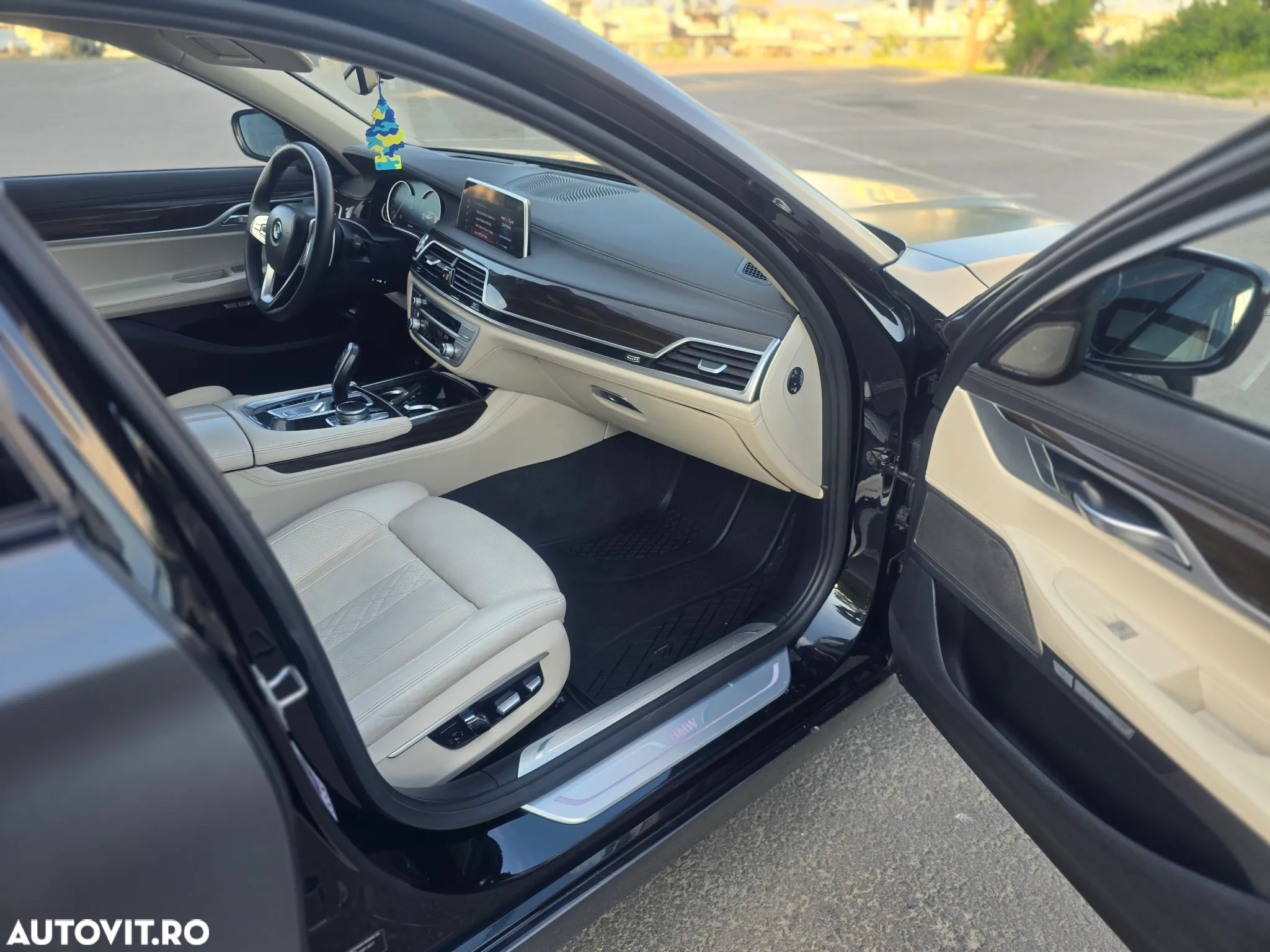 BMW Seria 7 740d xDrive - 11