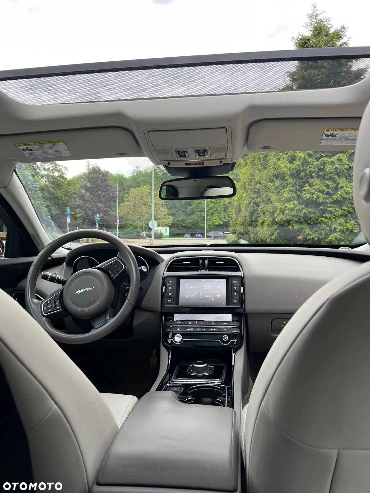 Jaguar XE 2.0 T Prestige - 16