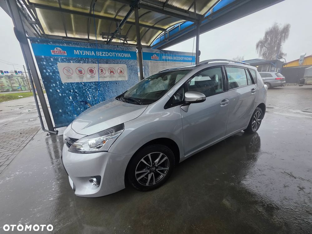 Toyota Verso 1.8 Edition - 1
