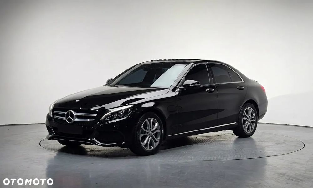 Mercedes-Benz Klasa C 300 7G-TRONIC AMG Line - 3