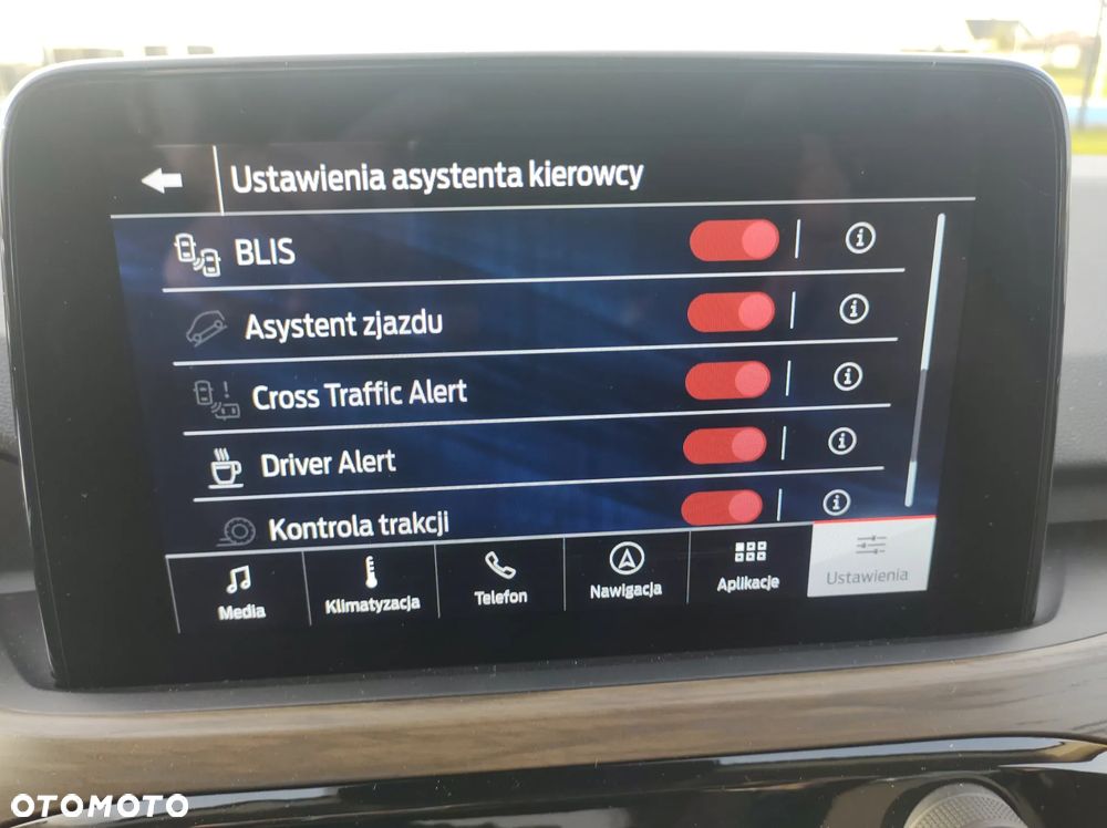Ford Kuga 2.5 Duratec FHEV 4x4 TITANIUM - 30