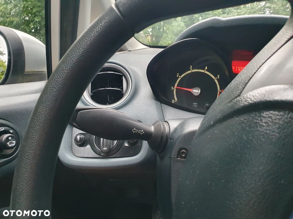 Ford Fiesta 1.25 Ambiente - 16
