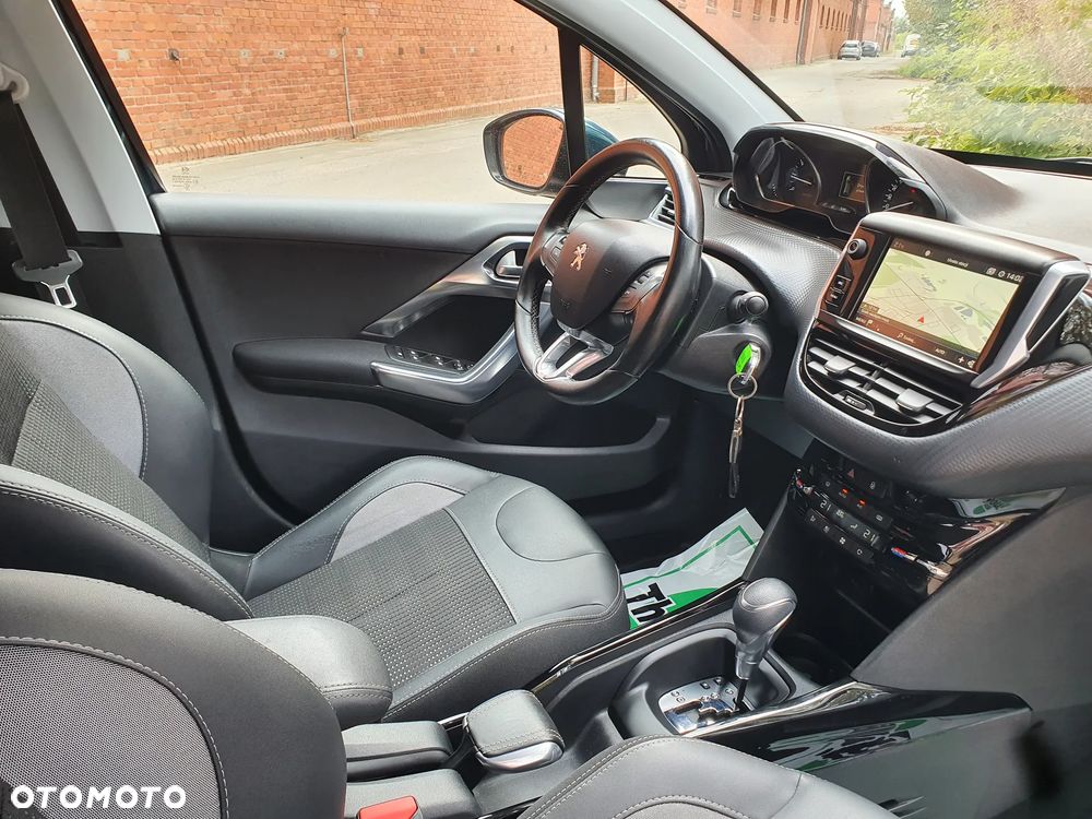 Peugeot 2008 PureTech 110 Stop&Start EAT6 Allure - 10