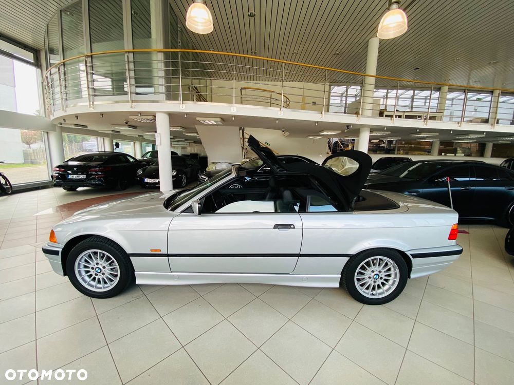 BMW Seria 3 318i Cabriolet - 5