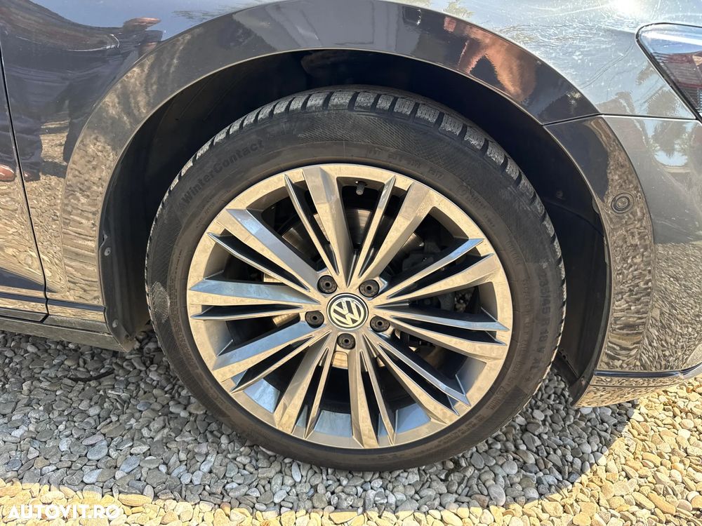 Volkswagen Passat 2.0 TDI SCR DSG Comfortline - 24