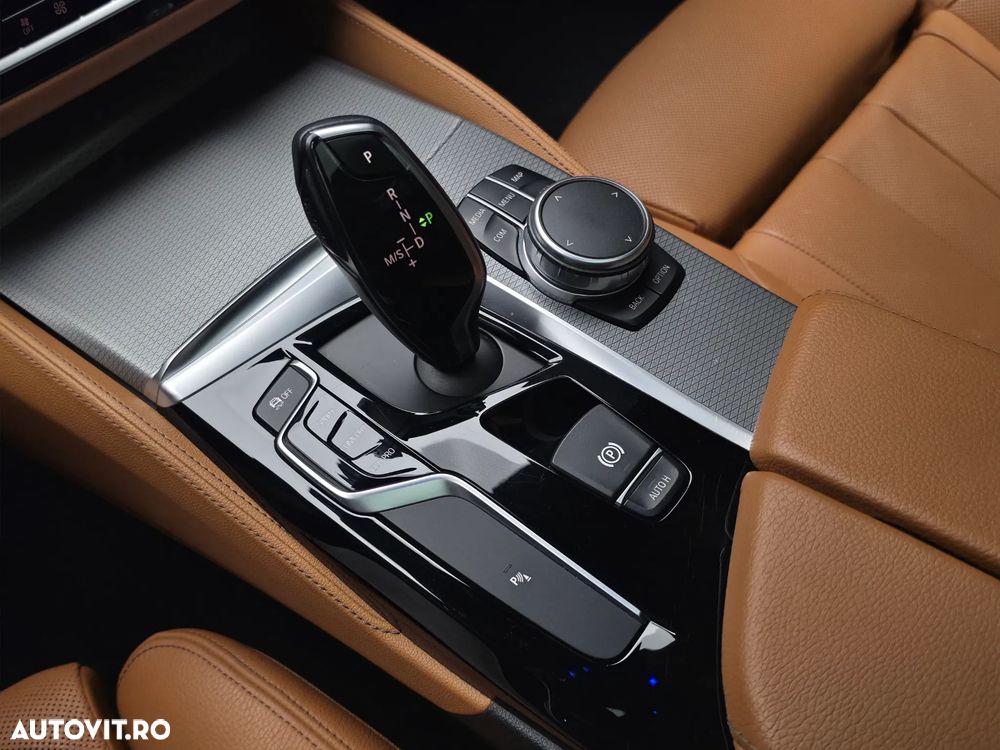 BMW Seria 5 520d Aut. M Sport Edition - 31