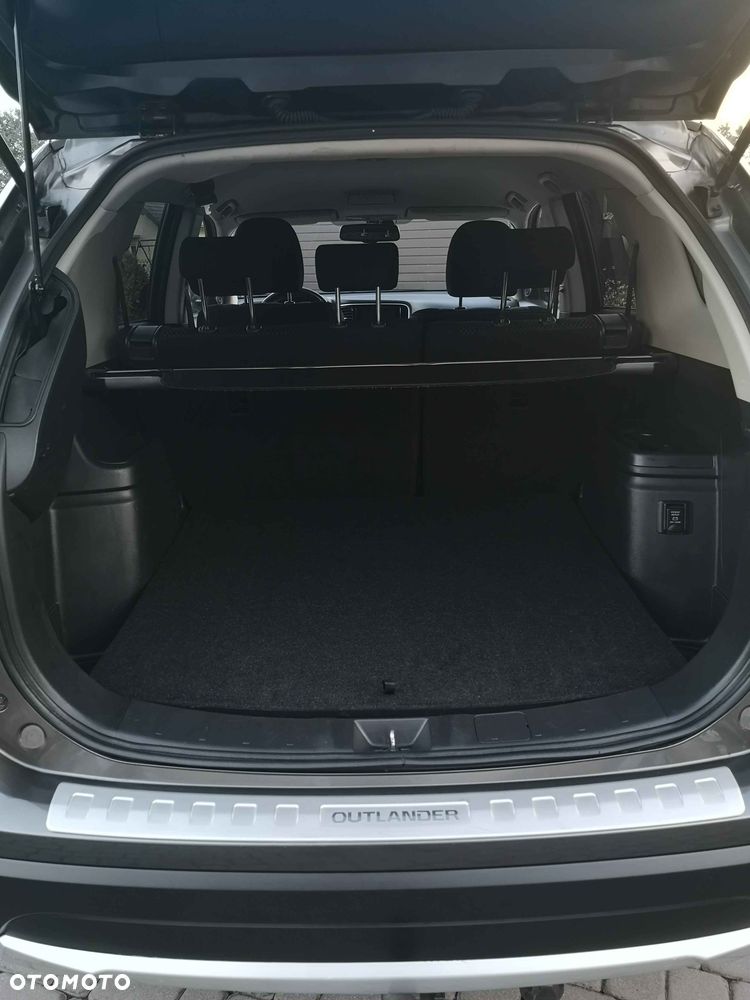 Mitsubishi Outlander 2.2 DI-D Intense + SDA 4WD - 12