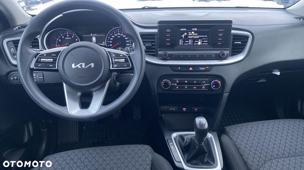 Kia Ceed 1.5 T-GDI S - 10