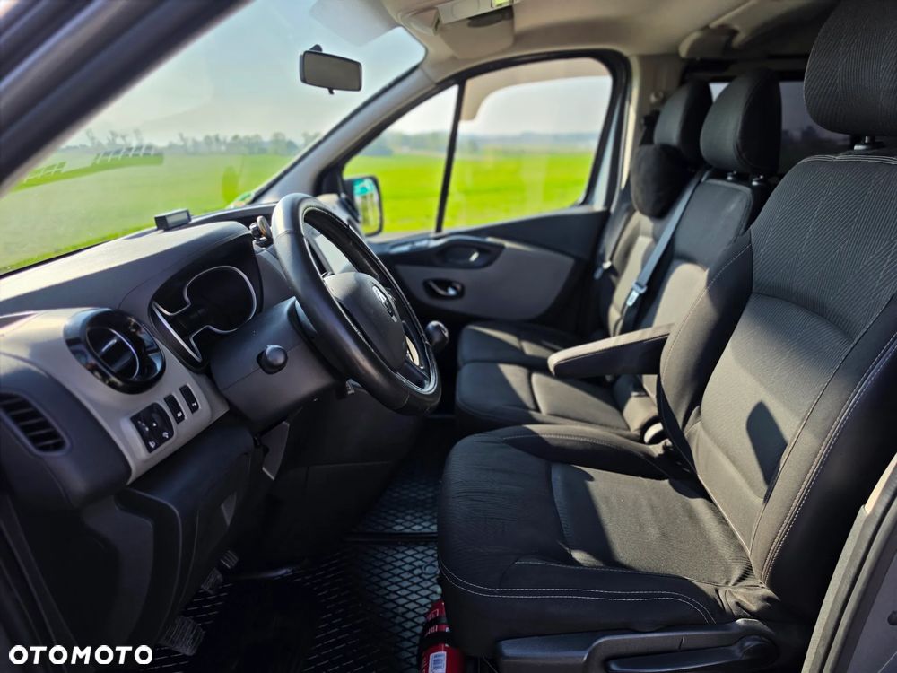 Renault Trafic - 16