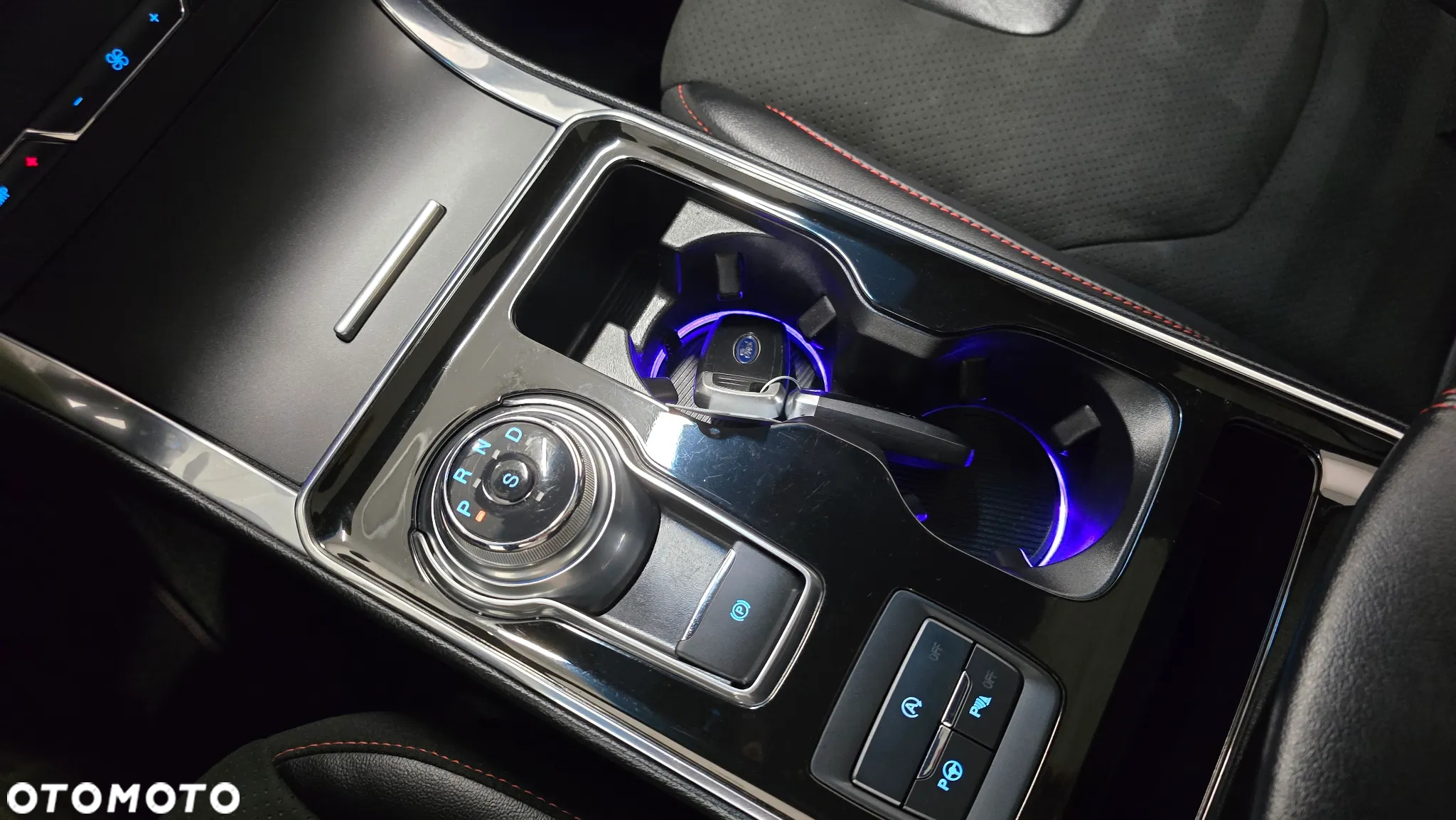 Ford Edge 2.0 EcoBlue Twin-Turbo 4WD ST-Line - 28