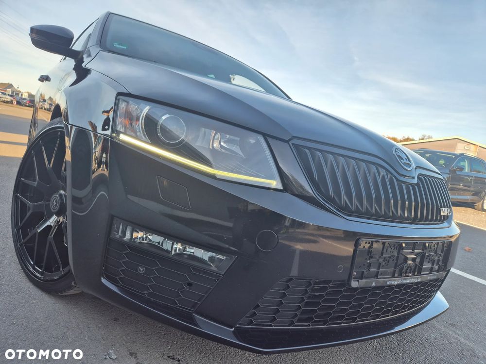 Skoda Octavia 2.0 TDI DSG RS - 3