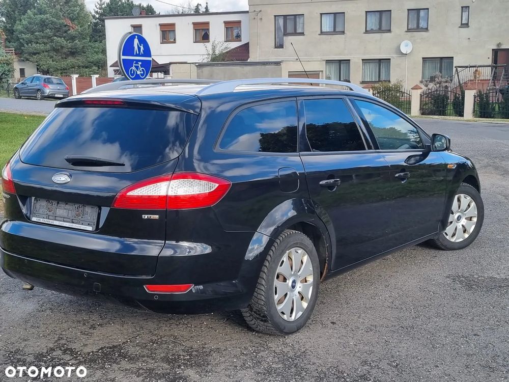 Ford Mondeo 2.0 TDCi Ghia - 4