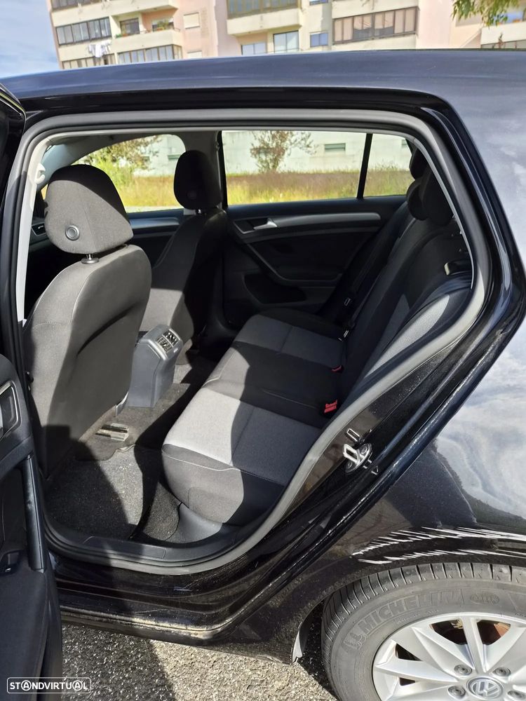VW Golf 1.6 TDi Trendline - 12