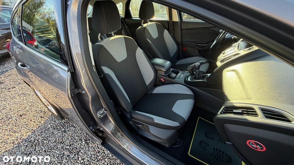 Ford Focus - 28