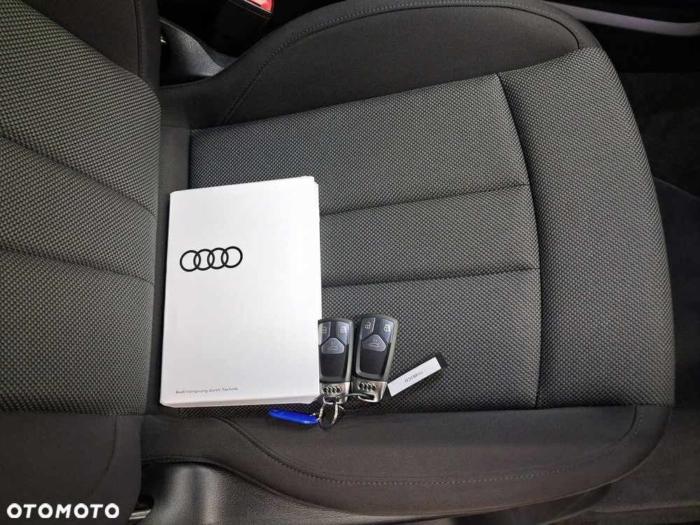 Audi A4 Limousine - 31