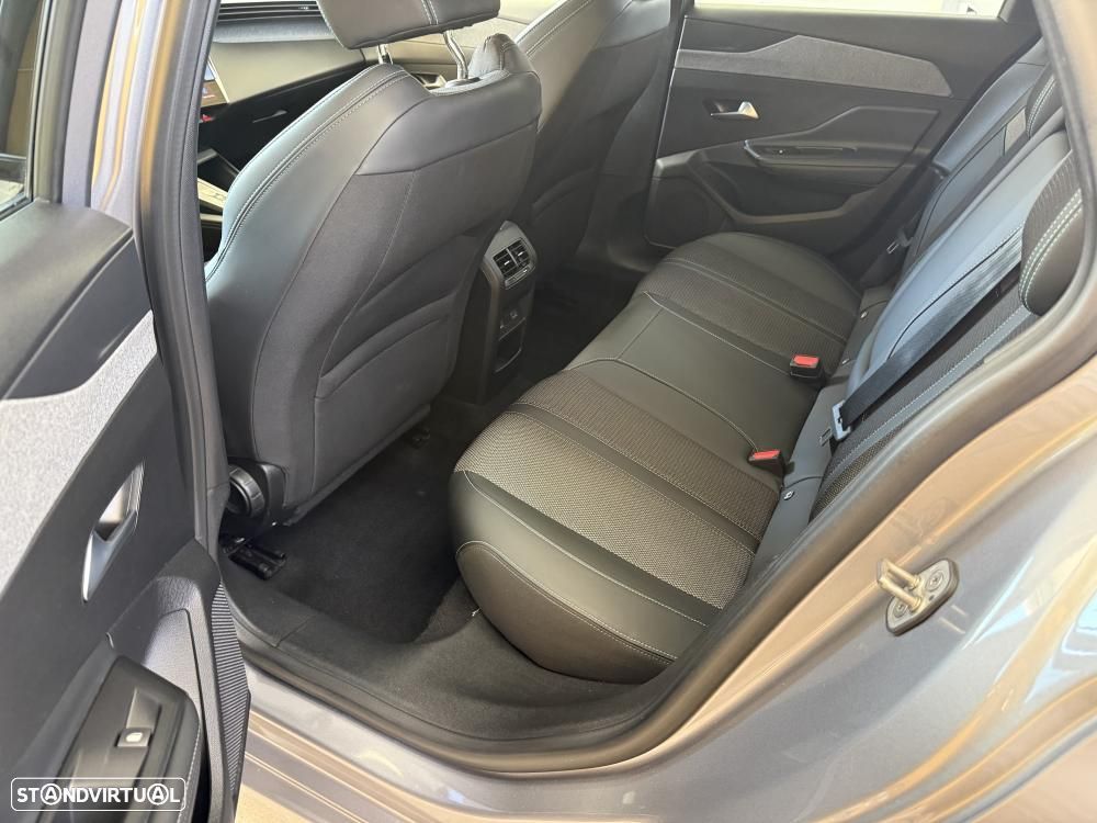 Peugeot 308 SW 1.2 PureTech Allure EAT8 - 19