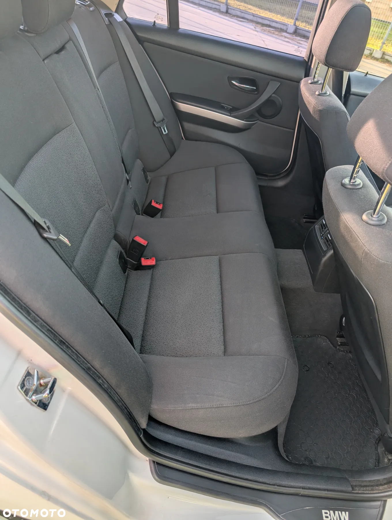 BMW Seria 3 320d DPF Touring - 16