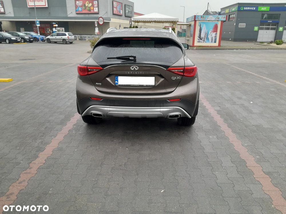 Infiniti QX30 2.2d Premium Tech AWD 7DCT - 2