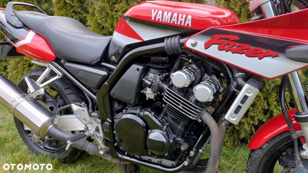 Yamaha FZS - 10
