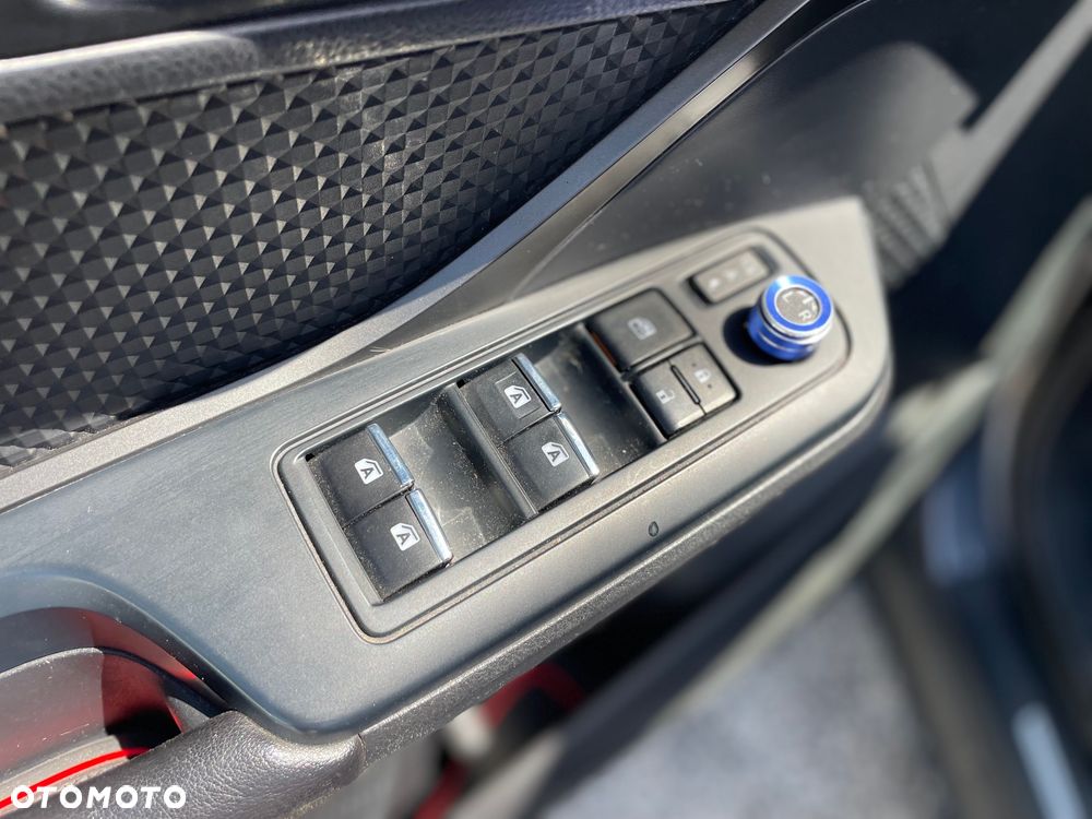 Toyota C-HR - 10