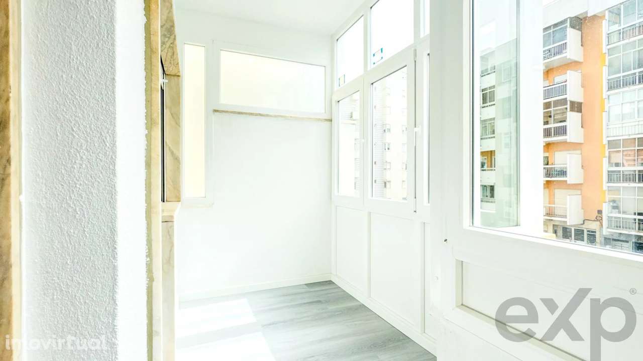 T2 Totalmente Remodelado em Oeiras 86m² | Cozinha Equipada | 2 WC - Grande imagem: 5/19