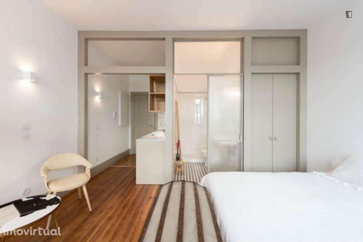 Estúdio - localizado em Santo Ildefonso Porto - Grande imagem: 5/22