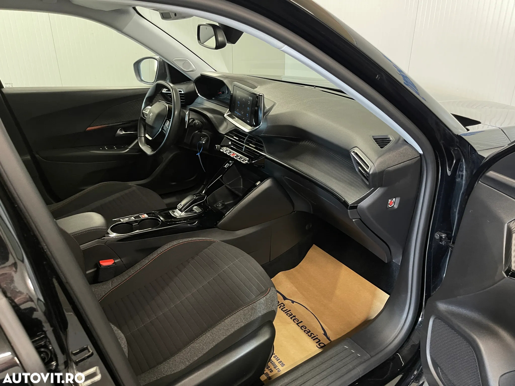 Peugeot 2008 - 10