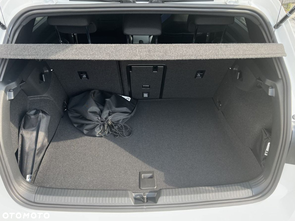Volkswagen Golf - 35