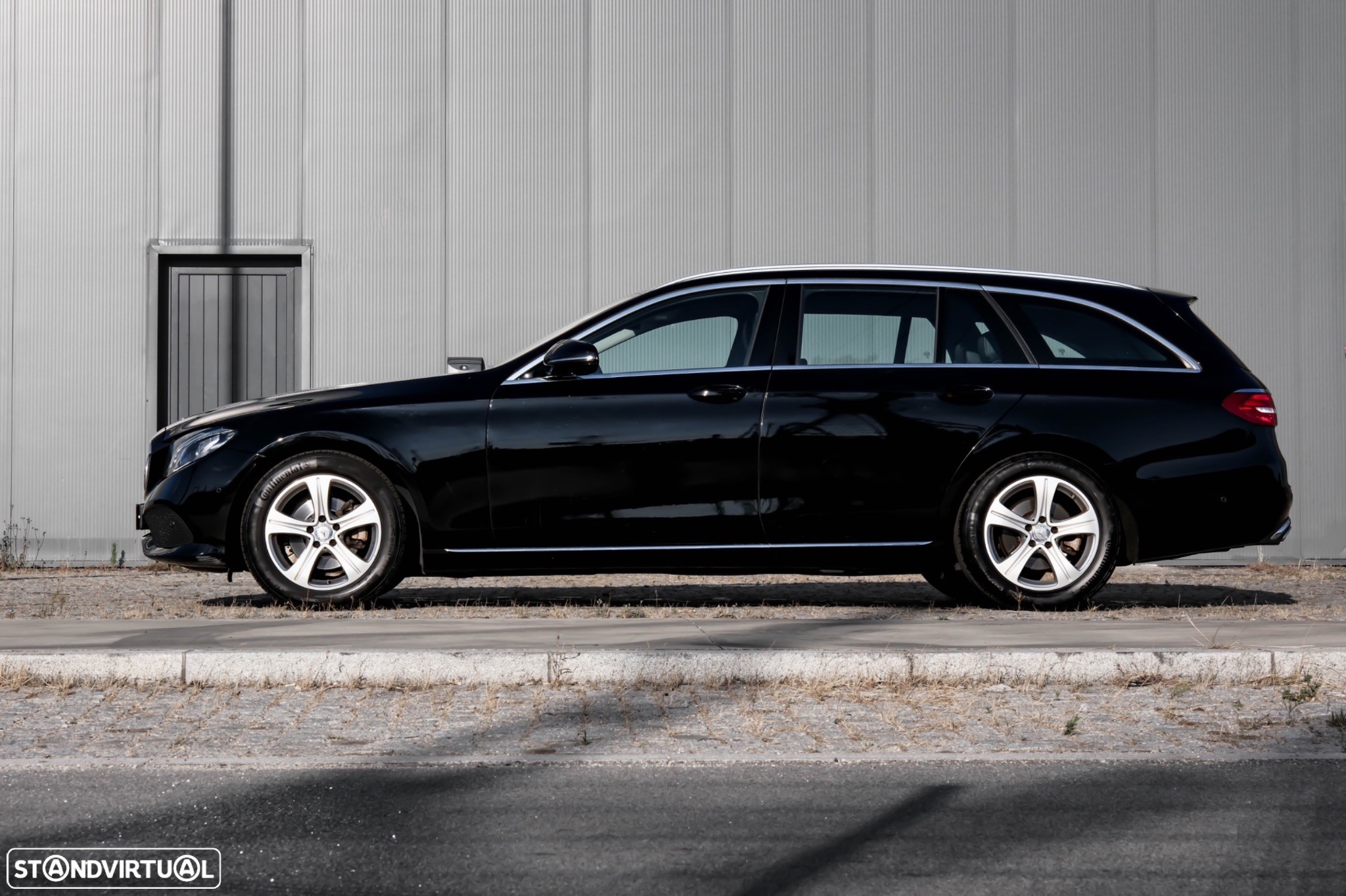 Mercedes-Benz E 220 BlueTEC Avantgarde Auto. - 10