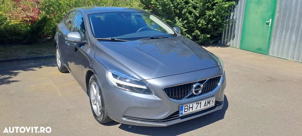 Volvo V40 D2 Aut. Momentum - 1