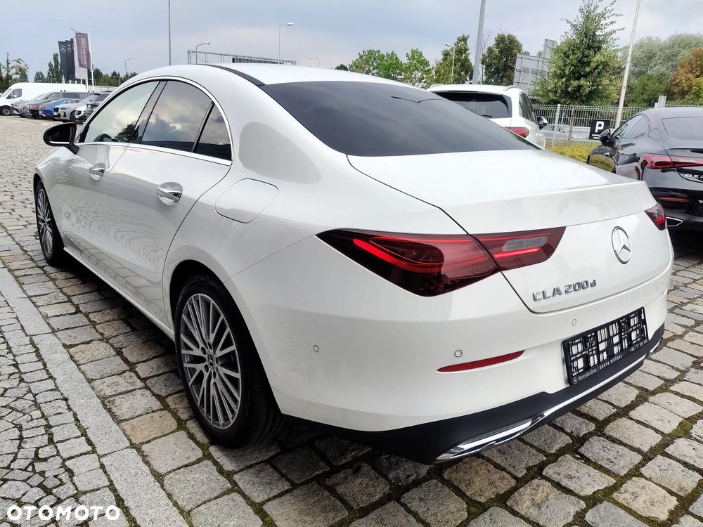 Mercedes-Benz CLA 200 d Progressive 8G-DCT - 6