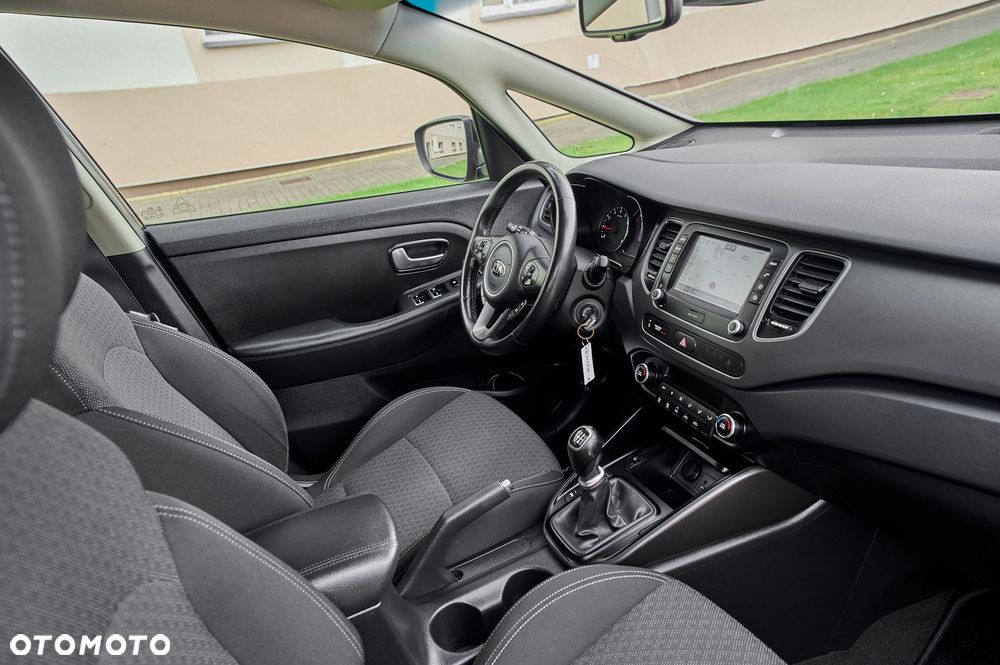 Kia Carens 1.6 GDI Dream-Team Edition - 32