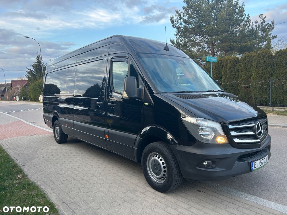 Mercedes-Benz Sprinter - 2