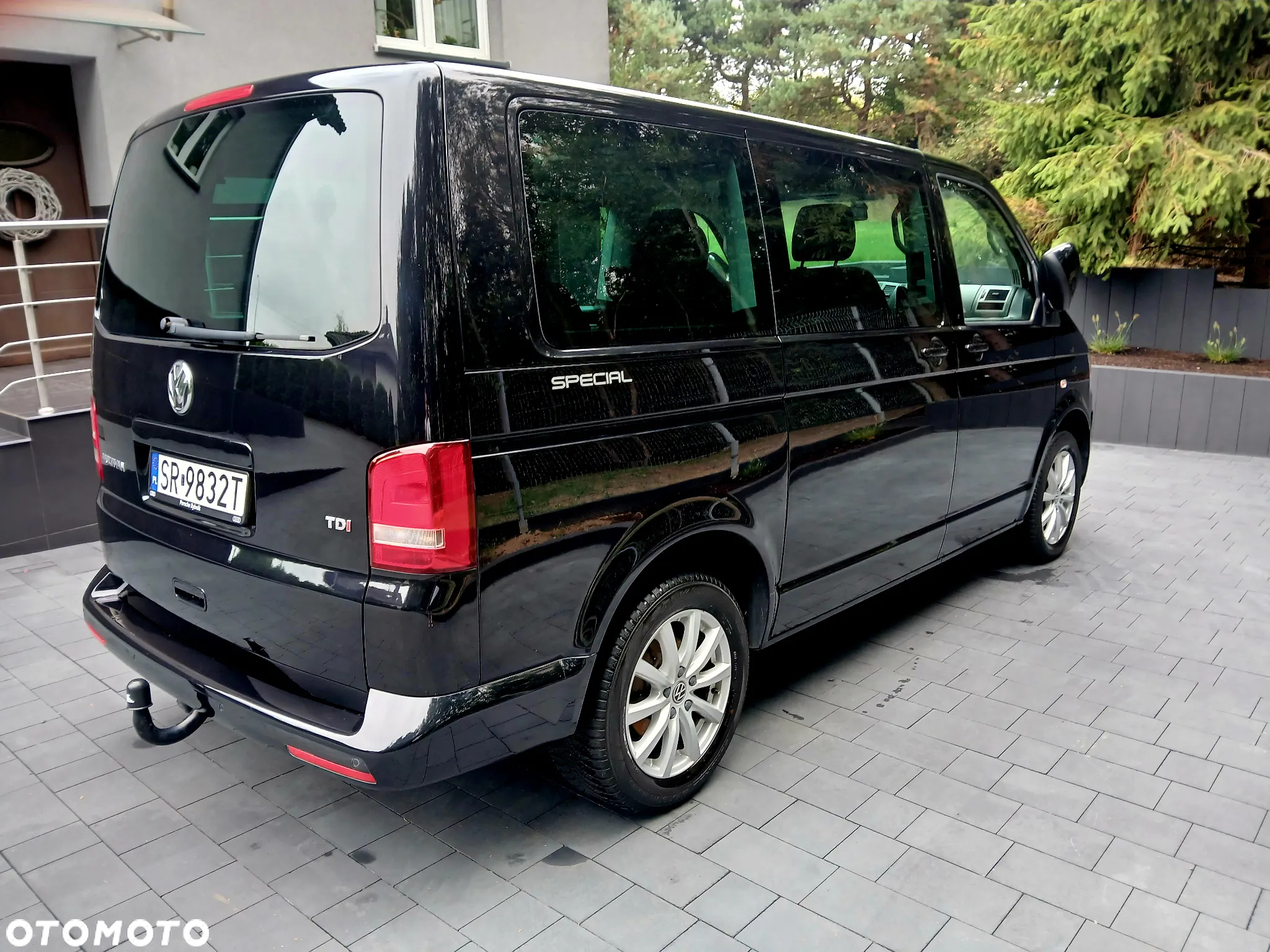 Volkswagen Multivan - 5
