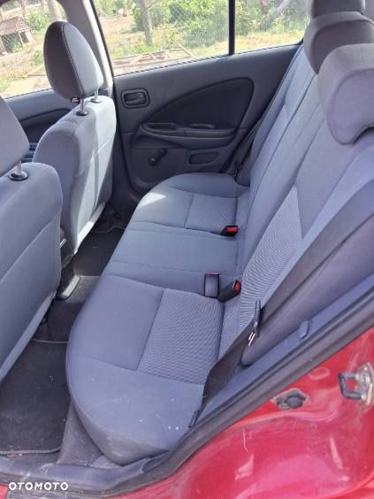 Nissan Almera - 4