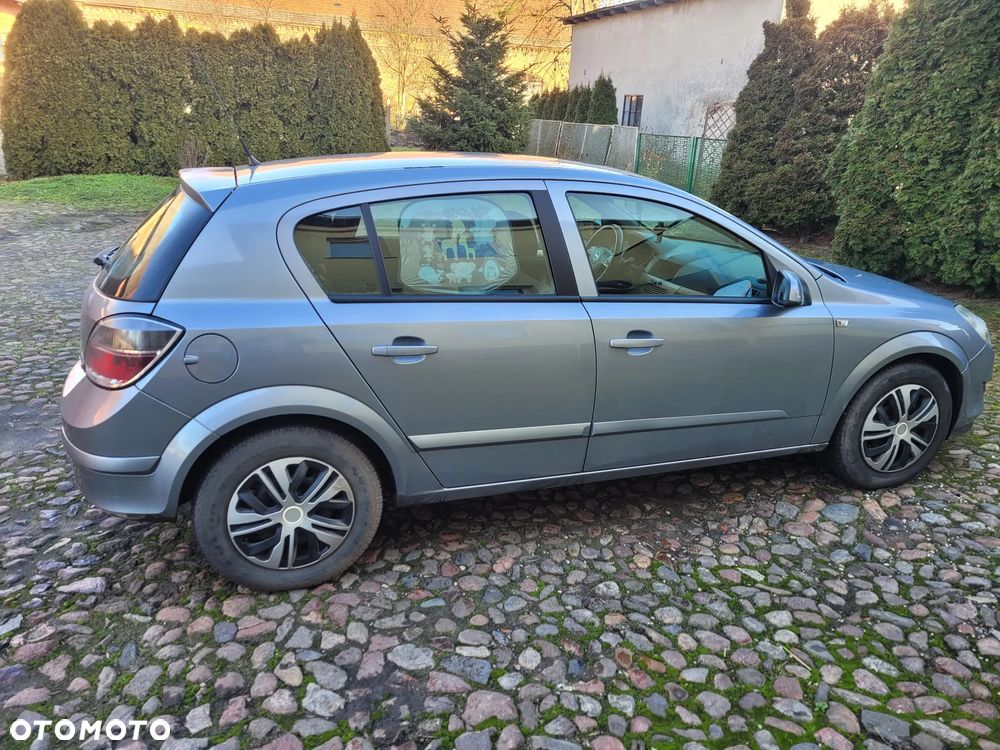 Opel Astra 1.7 CDTI - 4