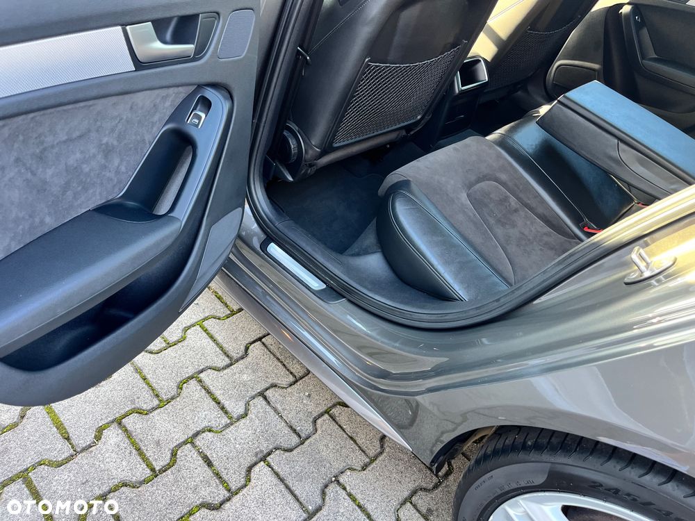 Audi A4 Avant 2.0 TDI DPF quattro S line Sportpaket - 6