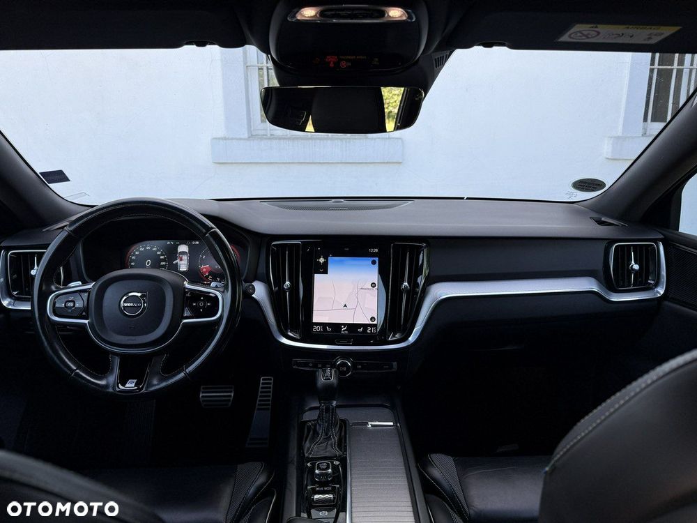 Volvo V60 T4 Geartronic R-Design - 4
