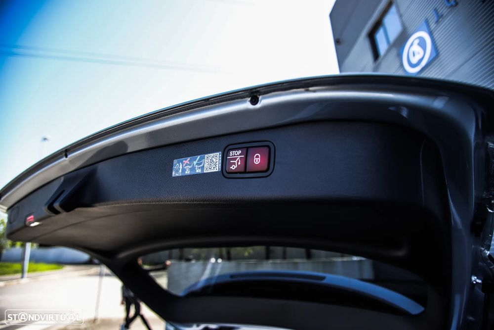 Mercedes-Benz C 300 de T 9G-TRONIC AMG Line - 29