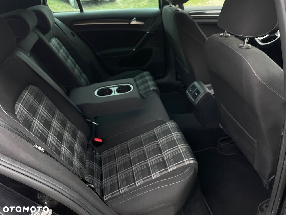 Volkswagen Golf GTD (BlueMotion Technology) - 13