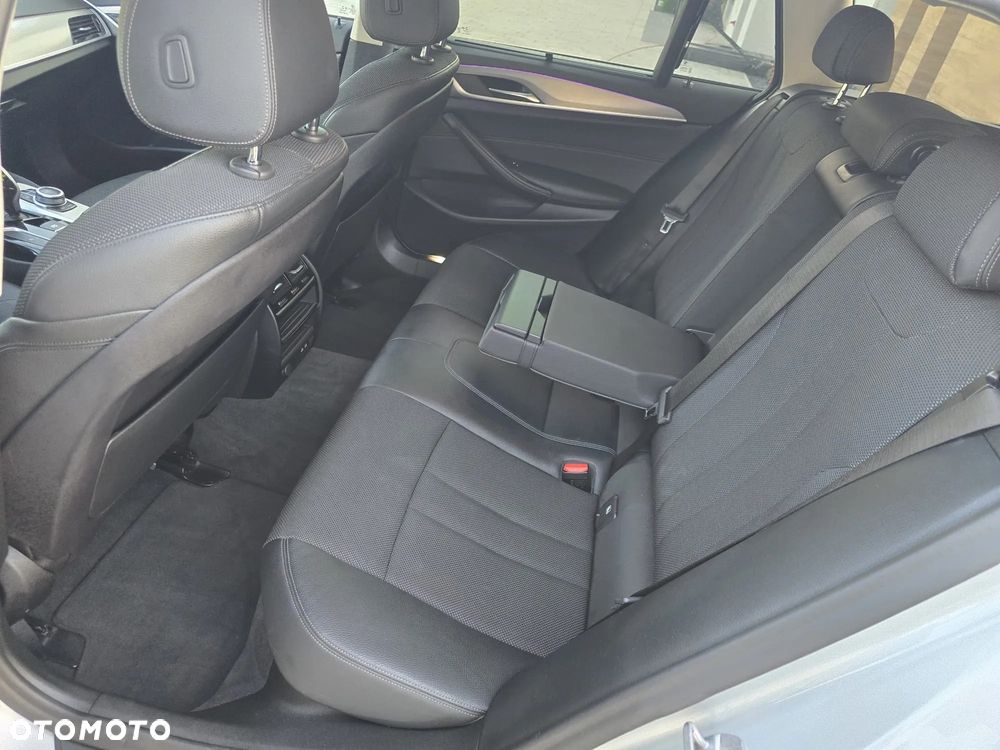 BMW Seria 5 520d Sport Line sport - 20