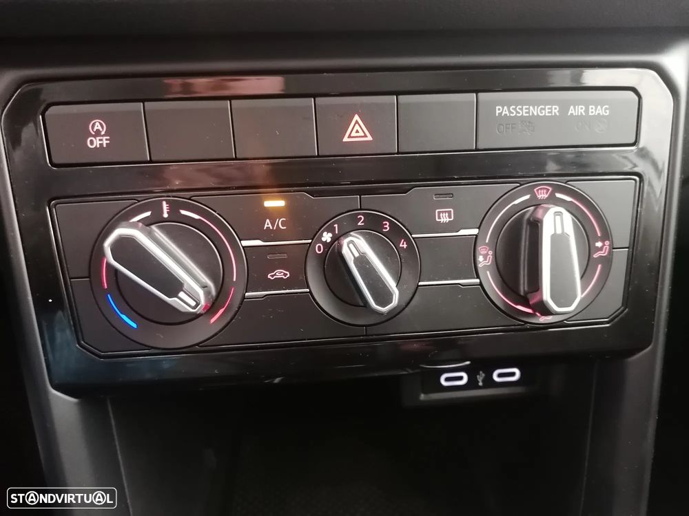 VW T-Cross 1.0 TSI Life - 43