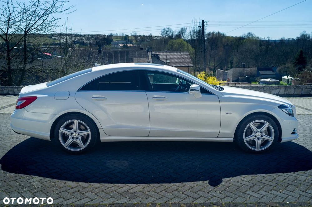 Mercedes-Benz CLS 500 4-Matic BlueEff - 5
