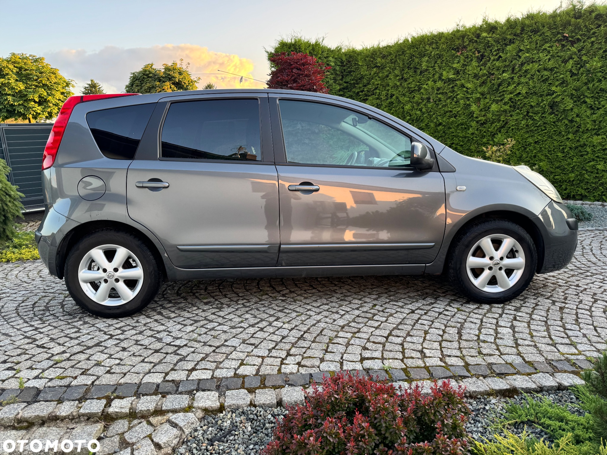 Nissan Note - 12