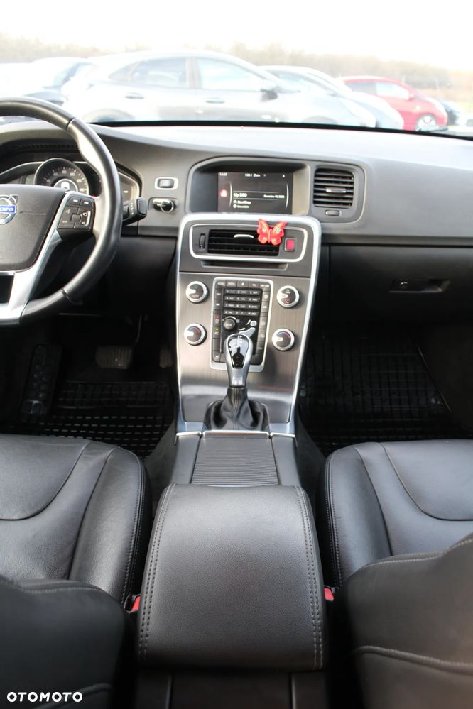 Volvo S60 T5 Geartronic Summum - 26