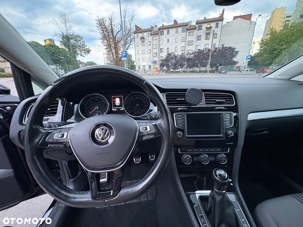Volkswagen Golf - 13
