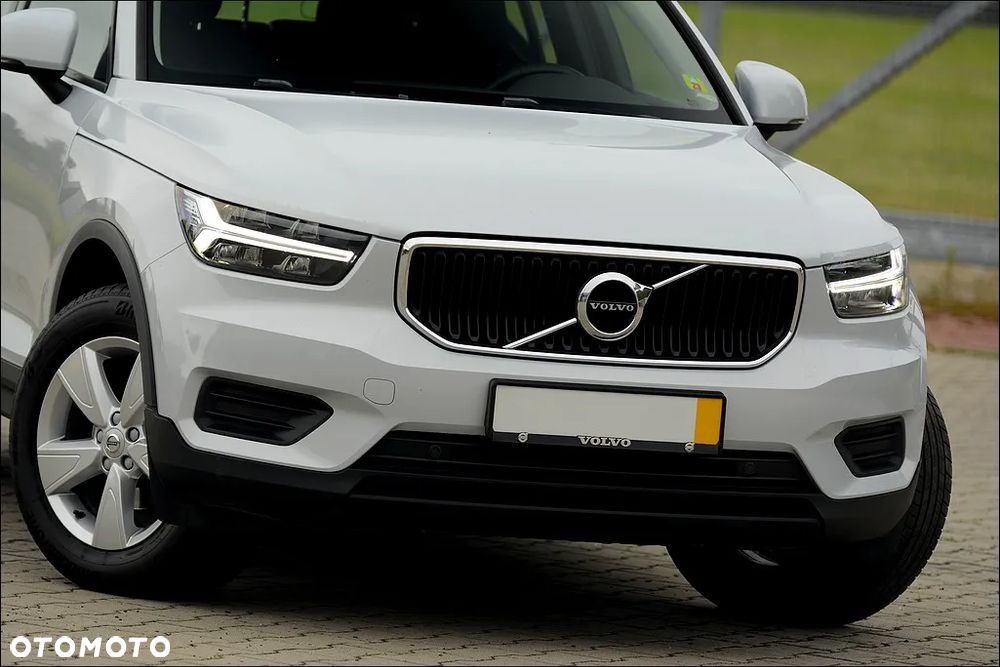 Volvo XC 40 D3 SCR Momentum - 11