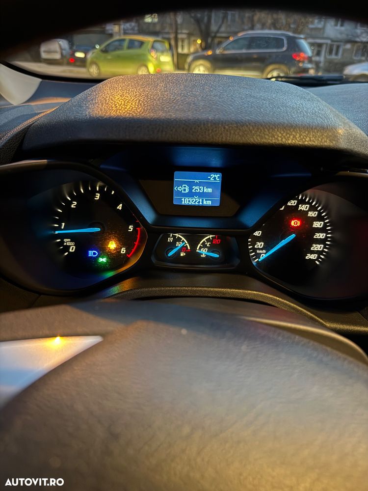 Ford Tourneo Connect - 10