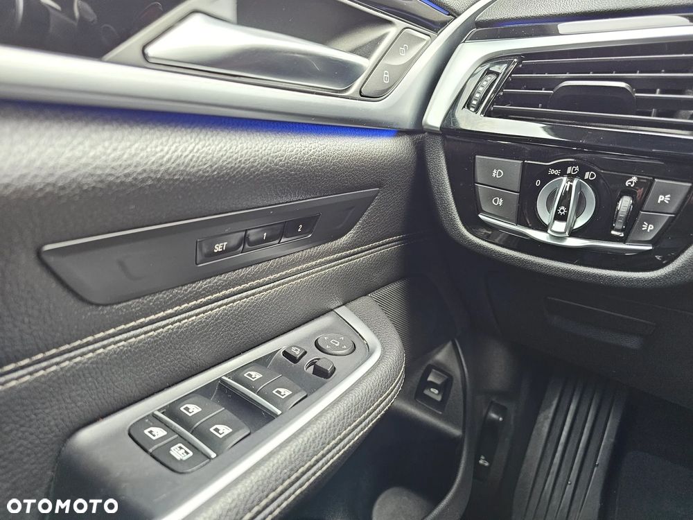 BMW 6GT 630i Sport Line - 13