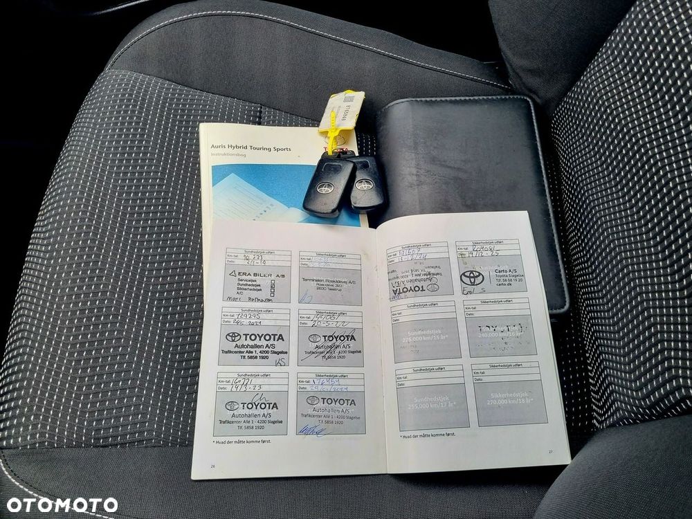 Toyota Auris Hybrid 135 Comfort - 23